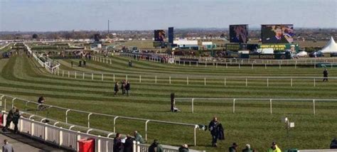 bwin grand national|英國國家障礙賽馬大賽 .